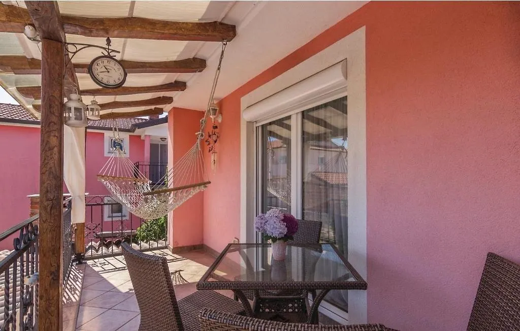 Apartment Fratrici 14384B Umag
